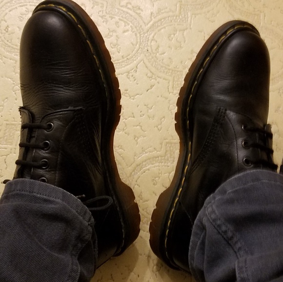 ALWAYS LOOKING FOR VINTAGE DOCS!! - Picture 1 of 1